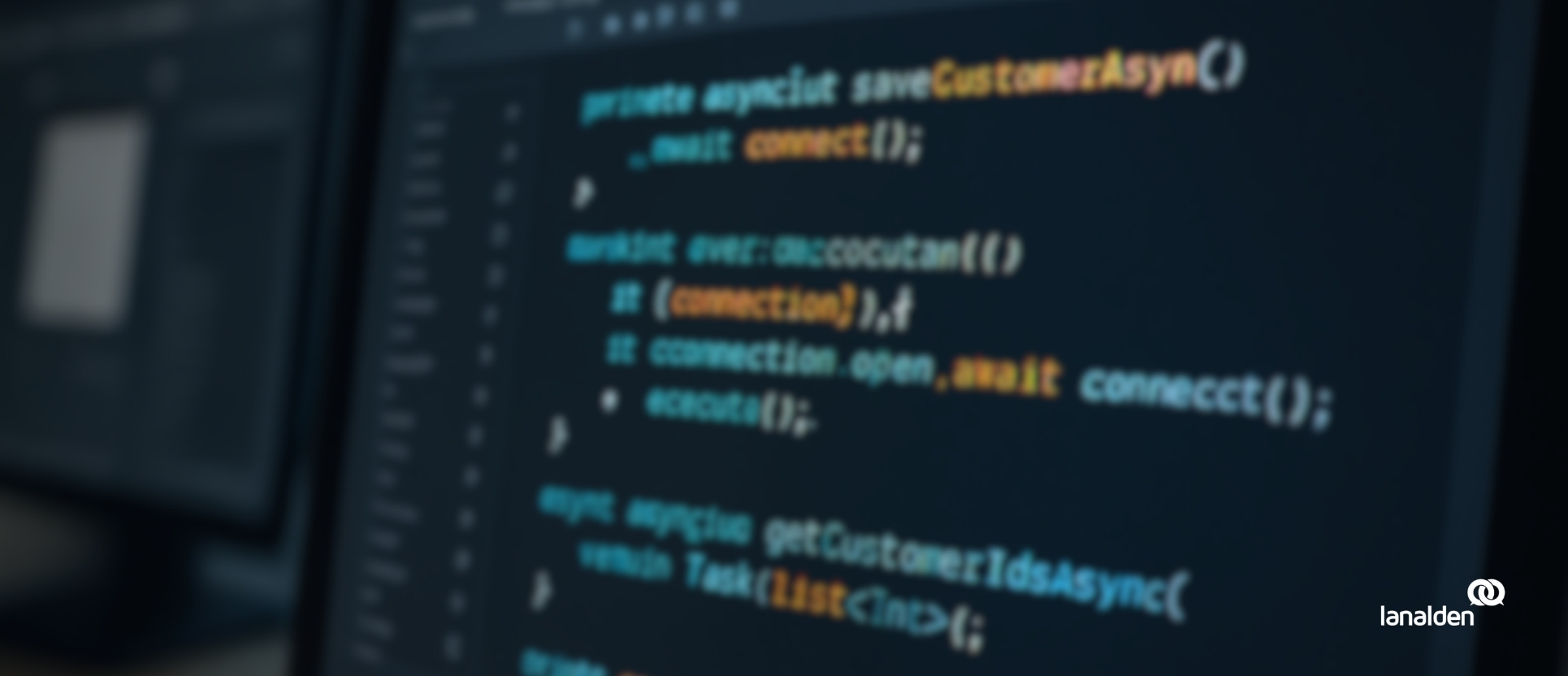 Interfaz digital de software call center con paneles de gestión y métricas.